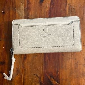 Marc Jacobs Empire City Leather Continental Wallet